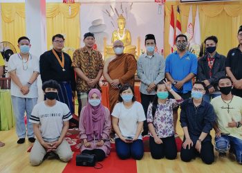 Pascapolemik Pemaksaan Jilbab, Terbit Aksi Kerja Sama Lintas Agama di Padang Peringati Imlek