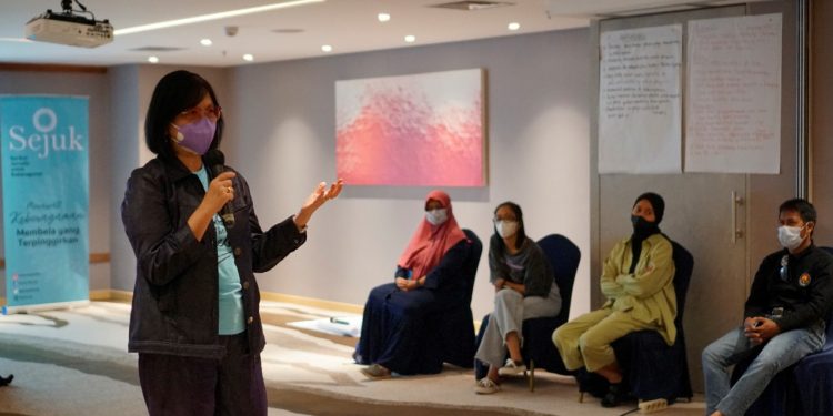 LGBT Indonesia tidak Memperjuangkan Pernikahan Sejenis