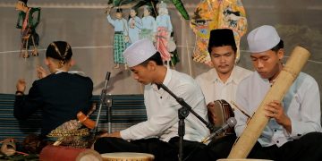 Kisah Nabi Muhammad dalam Balutan Seni Tradisi: Musikalisasi Wayang Barzanji