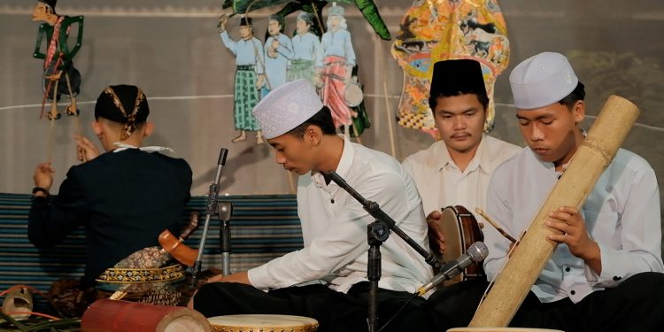 Kisah Nabi Muhammad dalam Balutan Seni Tradisi: Musikalisasi Wayang Barzanji